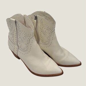 Dolce Vita Ivory Ankle Booties